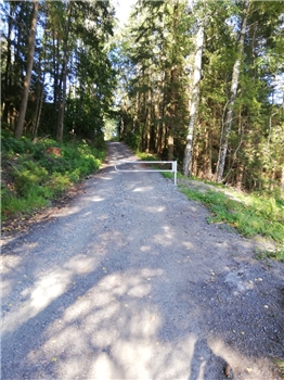 Bom på adkomstvei til Grendehuset fra 24. august 2020